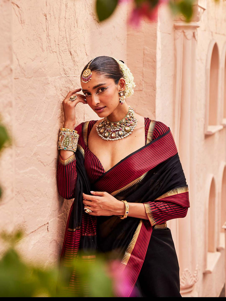 Zari Jaal Woven Cotton Saree