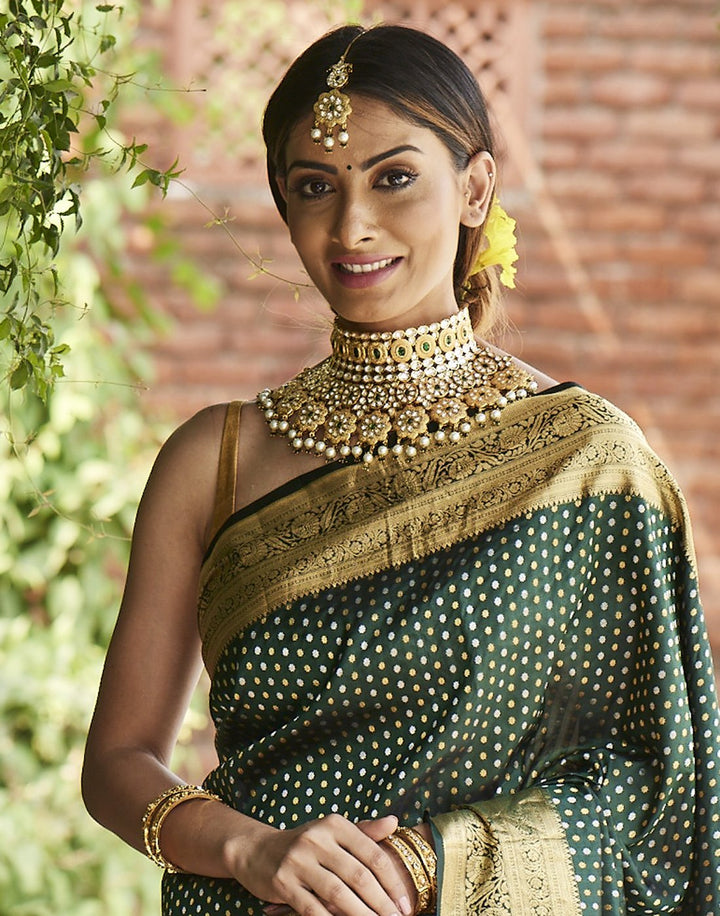 MBZ Meena Bazaar-Heavy Kundan with Pearl Bridal Set with Maang Tikka
